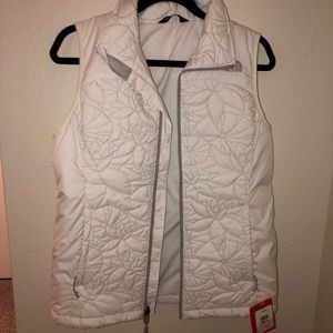 NWT Women’s Northface Vest M